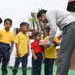 जिलाधिकारी के प्रयासों से मुख्यधारा से जुड़ने लगा सड़कों पर बिखरा बचपन