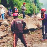 केदारनाथ धाम पैदल मार्ग पर पत्थर गिरने से घोड़ा और डंडी कंडी सर्विस पर रोक
