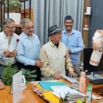 वरिष्ठ नागरिकों ने किया जिलाधिकारी का अभिनंदन, जिला स्तरीय समिति के गठन पर जताई खुशी